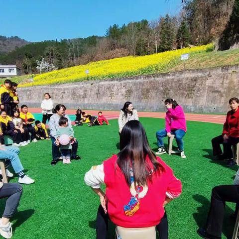 愉悦身心 凝聚力量——石门镇中心学校“庆三八”趣味活动