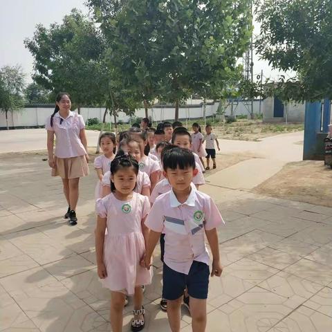 小学😄我们来啦——春蕾六幼大班幼小衔接活动《参观小学》