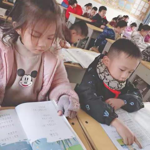 川口小学  一年级六班阅读时光