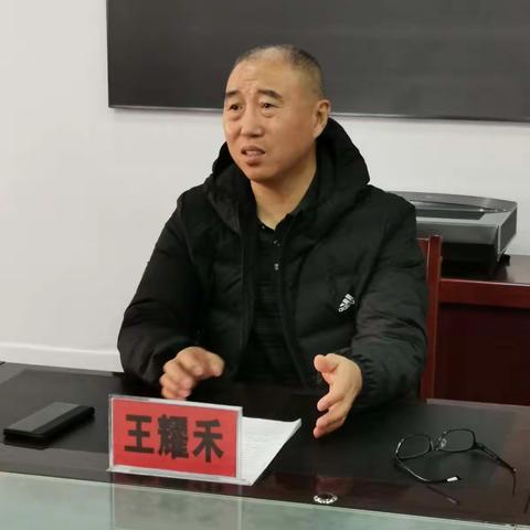 学深悟透新精神   信心满满再出发       －－－鄂尔多斯分公司党委书记走基层宣传贯彻十九届六中全会精神