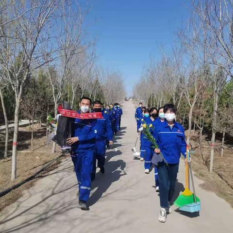 清明节祭扫烈士陵园