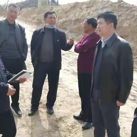 现场办公谋良策  路地联动除隐患