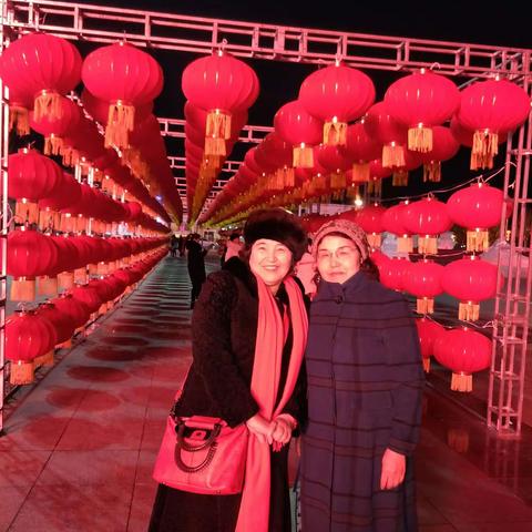 祝愿亲朋好友们元宵节快乐🎉🎉🎊阖家团圆👪幸福安康！（副本）