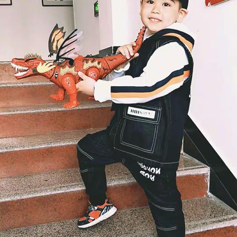 恐龙馆、电子娱乐城是我们最喜爱的地方