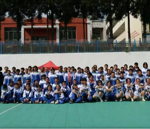 六盘水市水城区尖山街道尖山中学 第一届“迎新杯”篮球赛 圆满结束