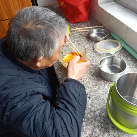 ☞.面对衰老和疾苦，除了坚强，我们别无选择.☜