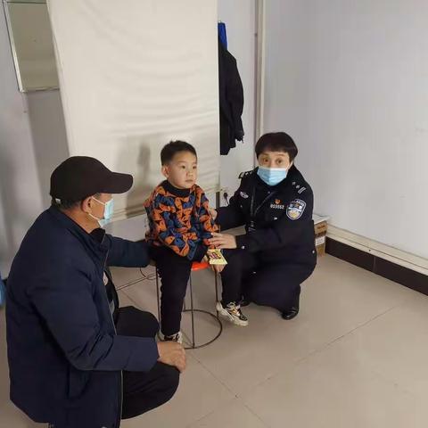 春节假期不打烊     服务群众不缺位