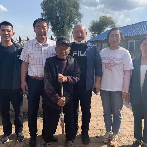 九三学社东丰支社开展节前慰问活动