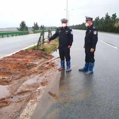 疫情防控与农村道路安全隐患排查两不误——红谷滩大队厚田工作组狠抓道路安全工作