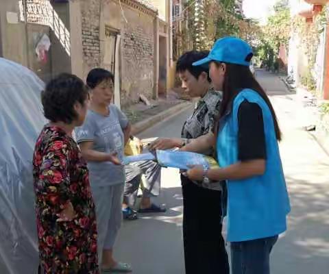 曹门街道阳光社区发放“亲清连线”惠民监督平台卡