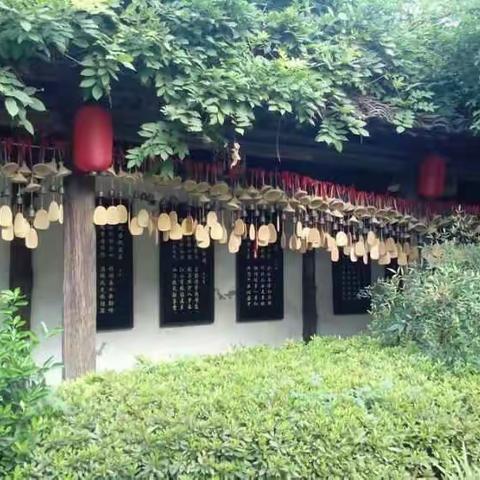 情醉南国吴越梦一场，诗寄江南山水入画间！