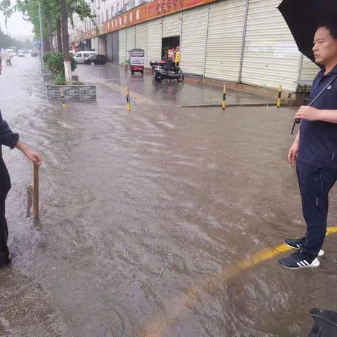 雨情就是命令，防汛就是责任，践行初心使命的城管“铁军”