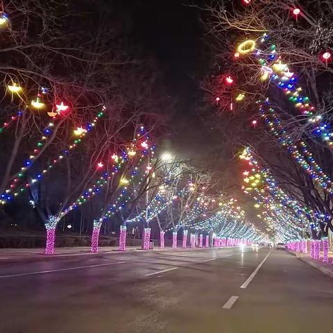 大年三十，带你欣赏永济市晚上的夜景，一饱眼福哦。