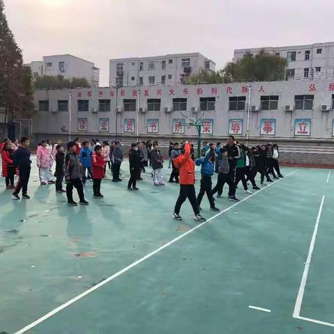 专注于心 ， 高效于行--漯河市实验小学体育组公开课