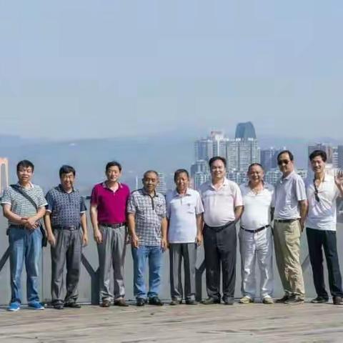 战友 战友 亲如兄弟