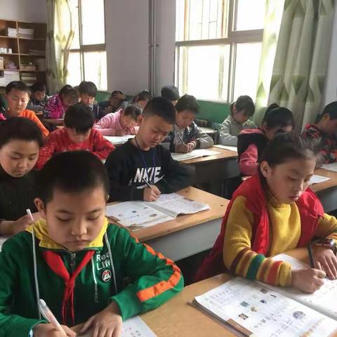 四一宝贝！认真才是最美！