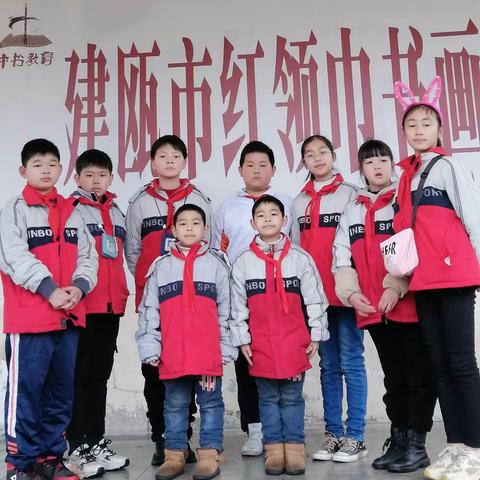 疫情你我防控，爱卫你我同行。“建设健康家园，共享健康佳节”——竹海学校一（4）班小小志愿者用行动爱护自己的家园