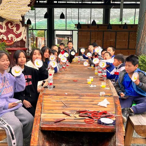 江口县洪坪小学迎来了他们的研学旅行｜“走进梵天净土·寻觅锦江流痕”研学旅行活动