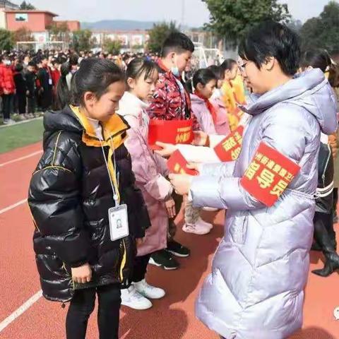 [华宁县宁州街道示范小学]爱国卫生“7个专项行动” ——小小监督员，大大责任心