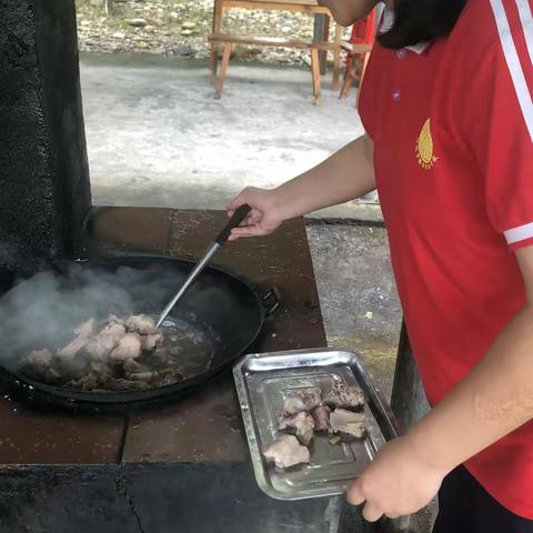怀化市振华职业学校之下坪一日游