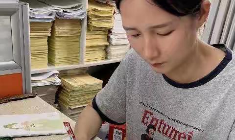 【九皋镇初级中学优秀班主任系列之十一】 玉壶存冰心，朱笔写诗魂