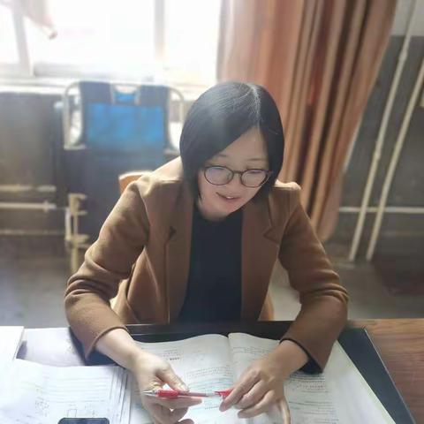 默默耕耘蕴能量，一路生花绽光彩——罗山县实验中学八年级数学组团队