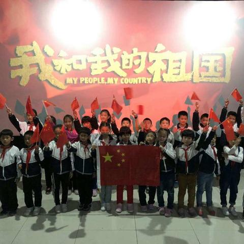 迎祖国七十华诞，观红色爱国电影