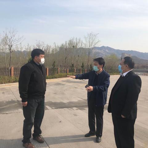 市交通运输局高速管理处处长王宝文到平山服务区督导检查疫情防控工作