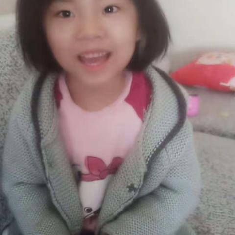 宝贝快乐而充实的一天