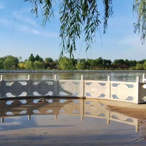 (原创自由诗)立 秋 湖 景