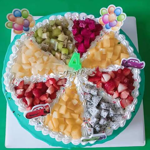 归村南街幼儿园《宝宝班》祝张越泽小朋友生日快乐