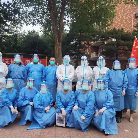 让党旗在疫情防控一线高高飘扬