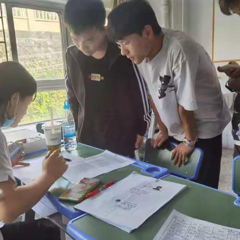 王家桥支行开展对公单位启卡活动