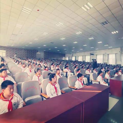 “拥抱科技  开拓未来”铁岭市实验学校