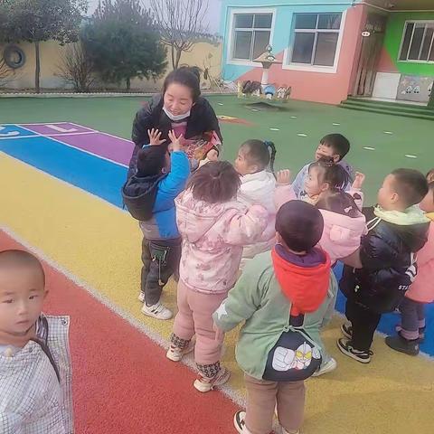 我们要做有质量的陪伴👫一言一行皆是言传身教👀愿所有的幸福🌸所有的快乐🍭愉快的一周很快就结束了