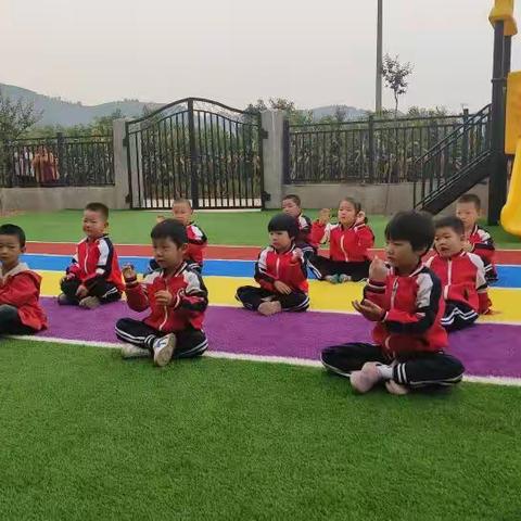 中国兴盛，我的责任——东西崖幼儿园师幼同欢庆双节