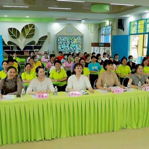 扬技能之帆     展教师风采——文昌市幼儿园教师律动操基本技能考核评比活动