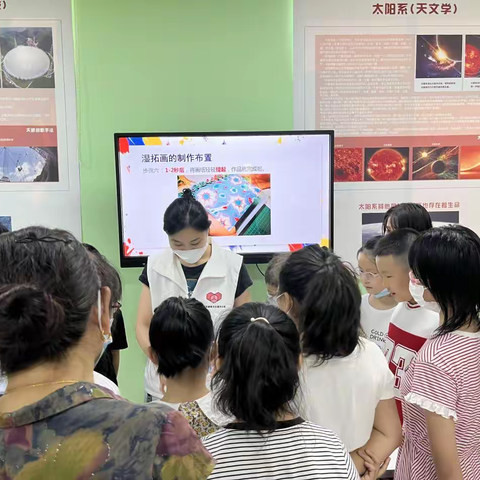 水中花—湿拓画——水果湖街道岳家嘴社区主题手工制作活动