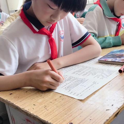 锐意进取，开创未来——菜屯镇中心小学六年级三班最美学生黄长恩