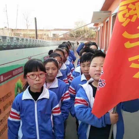 学雷锋树新风，环保志愿小分队――黄开河小学四（2）班