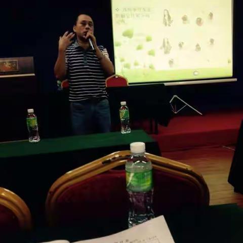 2016年海口市边远乡村小学教师普及性培训