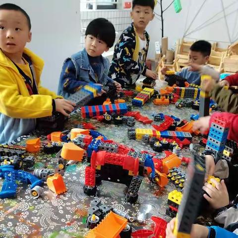 三色西派幼儿园——2021三月乐高大段汇报