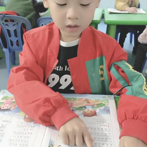 金鹰幼儿园大大班孩子们认真学习，快乐游戏记录篇