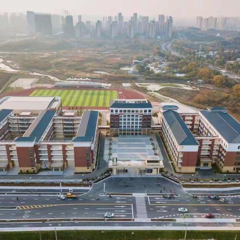 砥砺前行，不负韶华