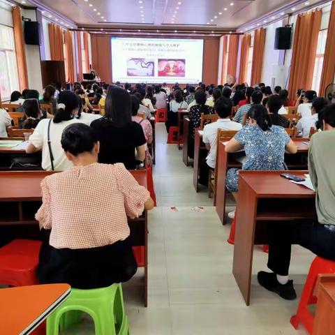 夏雨润大地，培训润心田——2021 年小学教师继续教育全员培训活动