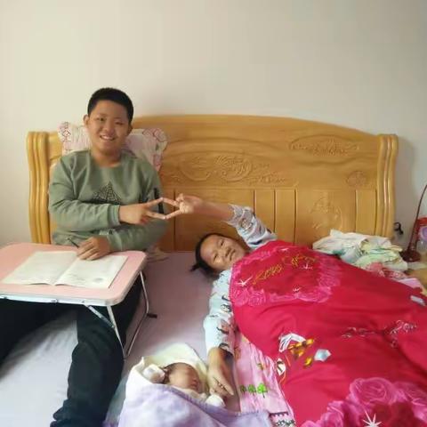 二宝曲奇5.12两月8个周照