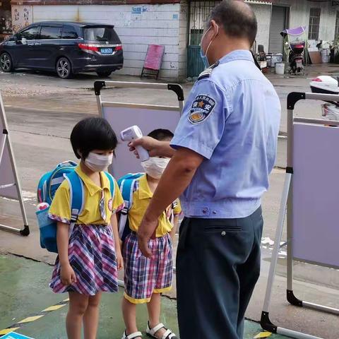 暖阳之下迎萌娃———钟落潭镇金苹果幼儿园返园复课第一天