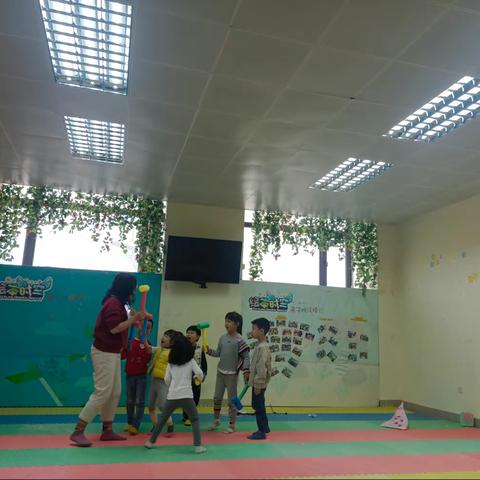 湖景社区《牙虫大搬家》绘本阅读活动