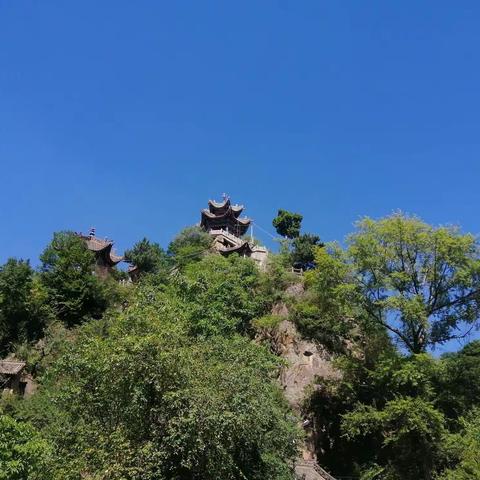 五律•古坡草原