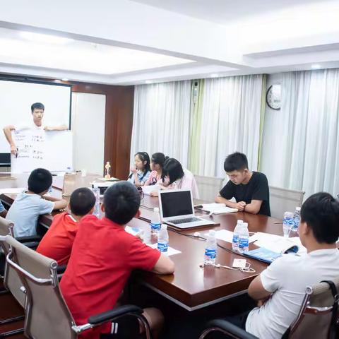 广东省湖南务工人员服务协会2019关爱留守儿童系列活动之公益英语课堂掠影